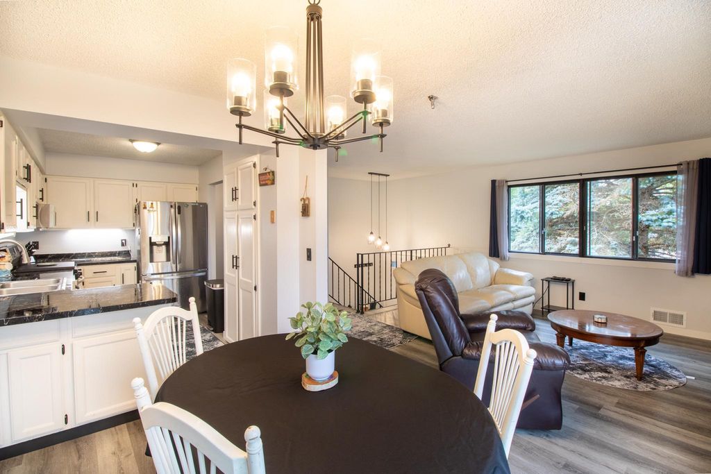 2817 Wimbledon Ridge, Woodbury, MN 55125 — photo 2