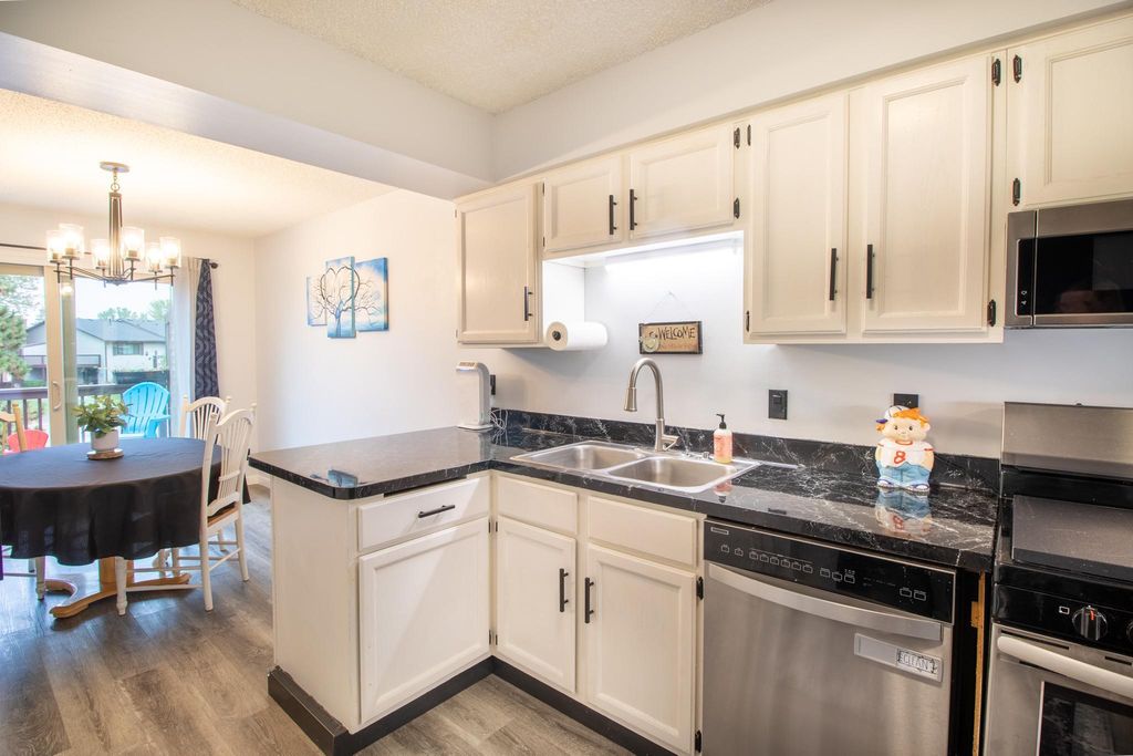 2817 Wimbledon Ridge, Woodbury, MN 55125 — photo 4