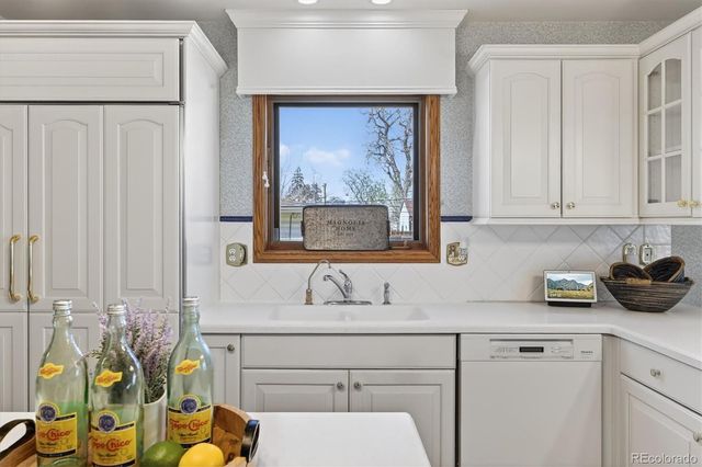 3960 S Lincoln Street, Englewood, CO 80113