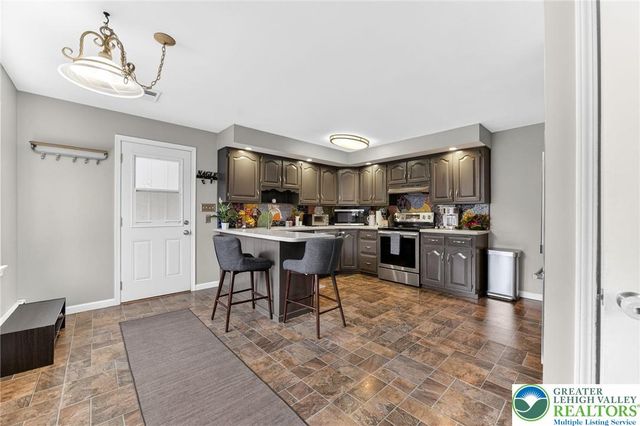 3686 Hickory Hill Road, Lower Saucon Twp, PA 18015