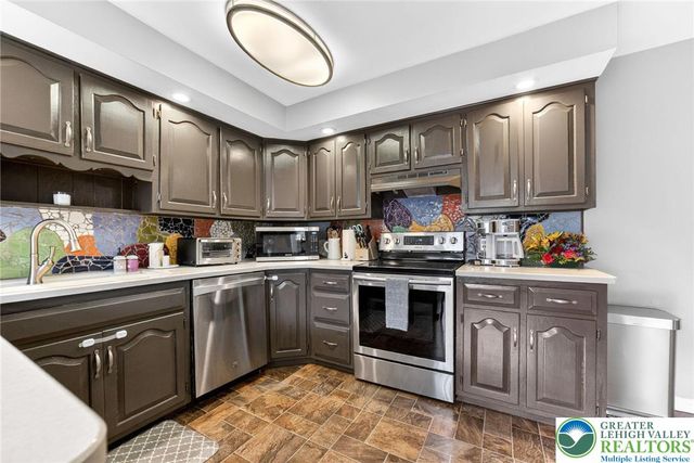 3686 Hickory Hill Road, Lower Saucon Twp, PA 18015