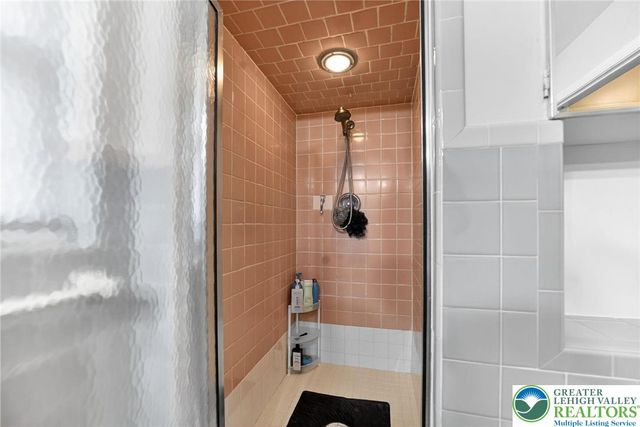 3686 Hickory Hill Road, Lower Saucon Twp, PA 18015