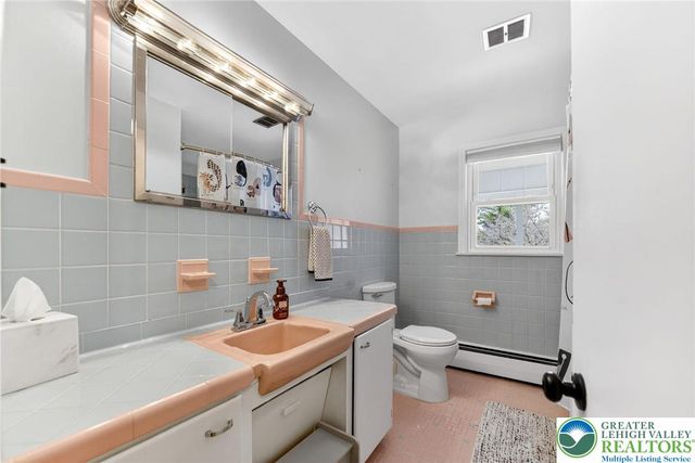 3686 Hickory Hill Road, Lower Saucon Twp, PA 18015