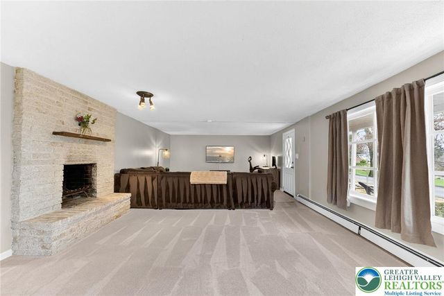 3686 Hickory Hill Road, Lower Saucon Twp, PA 18015