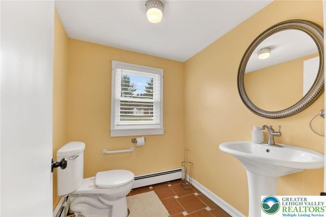 3686 Hickory Hill Road, Lower Saucon Twp, PA 18015