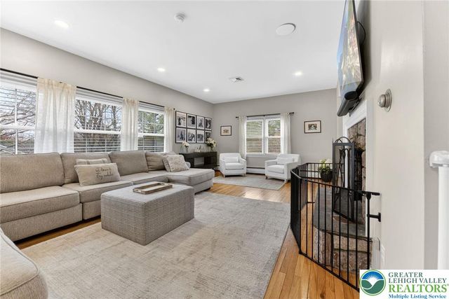 3686 Hickory Hill Road, Lower Saucon Twp, PA 18015