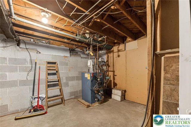 3686 Hickory Hill Road, Lower Saucon Twp, PA 18015