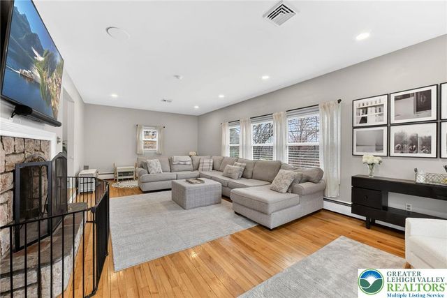 3686 Hickory Hill Road, Lower Saucon Twp, PA 18015