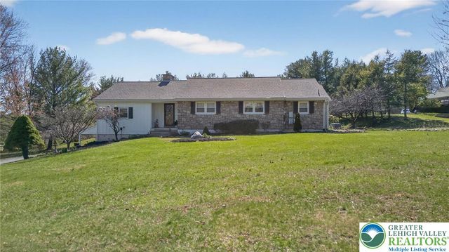 3686 Hickory Hill Road, Lower Saucon Twp, PA 18015