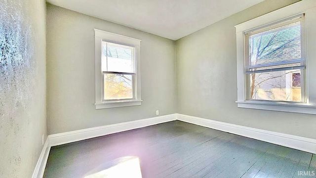 2819 Mishawaka Avenue, South Bend, IN 46615