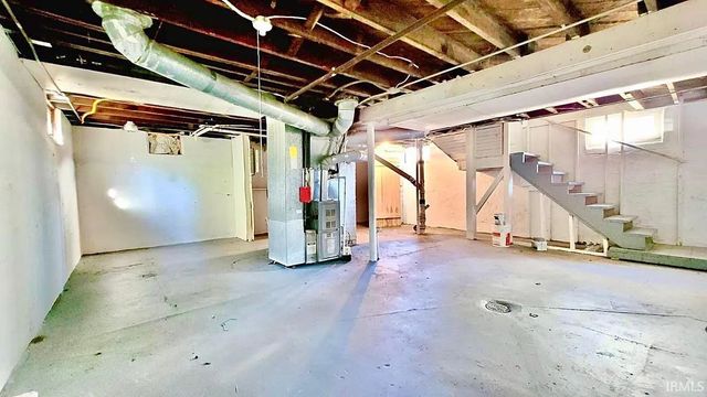 2819 Mishawaka Avenue, South Bend, IN 46615