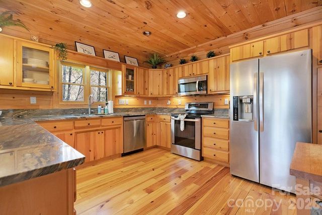 130 Greenfield Circle, Brevard, NC 28712