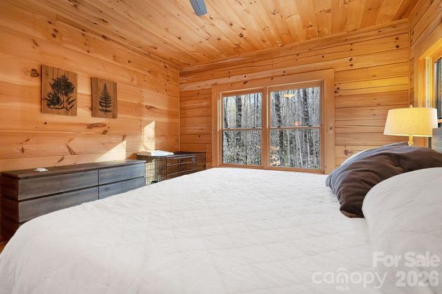 130 Greenfield Circle, Brevard, NC 28712