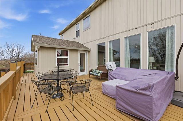 21741 W Summer Street, Spring Hill, KS 66083