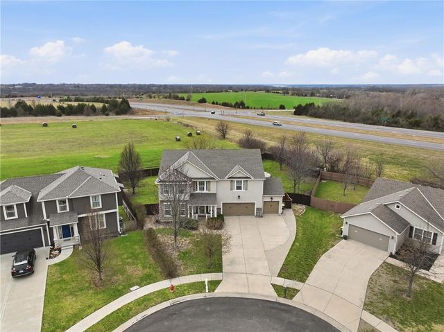 21741 W Summer Street, Spring Hill, KS 66083