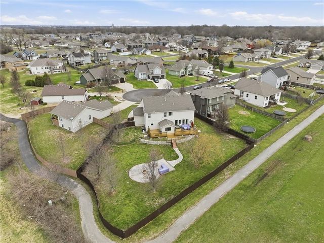 21741 W Summer Street, Spring Hill, KS 66083