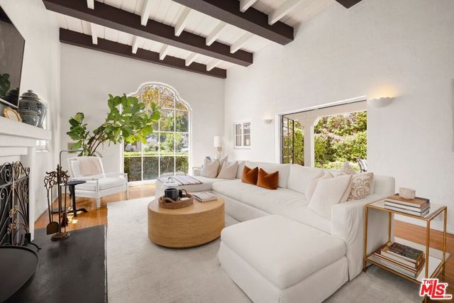 200 S McCarty Drive, Beverly Hills, CA 90212