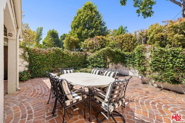 200 S McCarty Drive, Beverly Hills, CA 90212