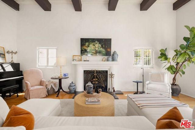 200 S McCarty Drive, Beverly Hills, CA 90212