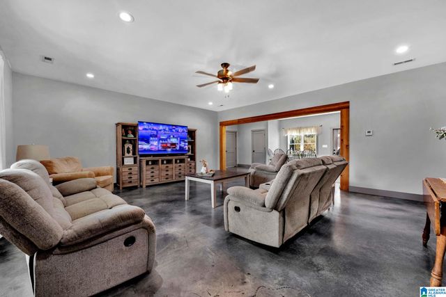 665 ROBBINS ROAD, Hayden, AL 35079