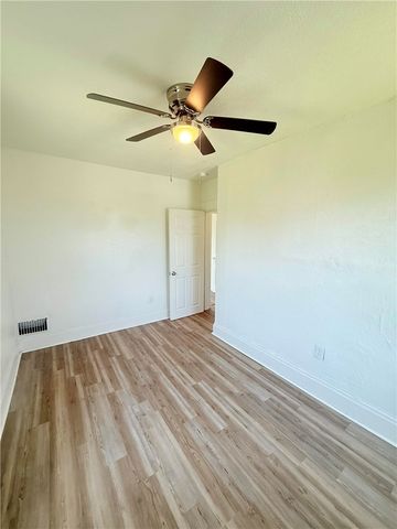 2013 S Jefferson St, Shenango Twp, PA 16102