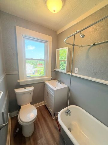 2013 S Jefferson St, Shenango Twp, PA 16102