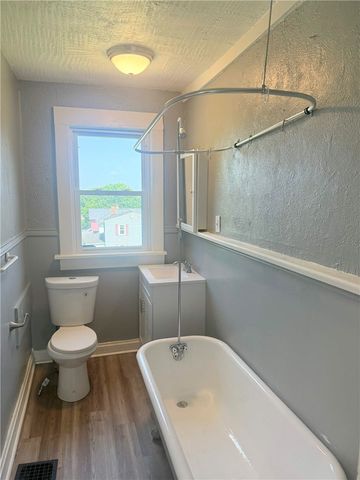 2013 S Jefferson St, Shenango Twp, PA 16102