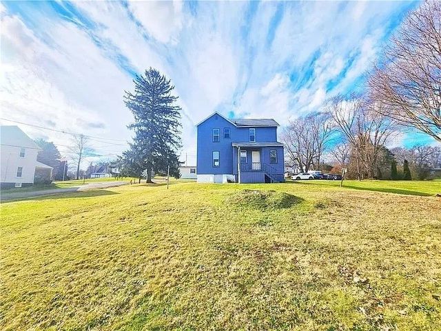 2013 S Jefferson St, Shenango Twp, PA 16102