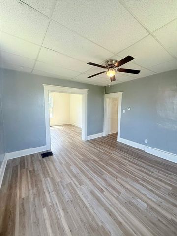 2013 S Jefferson St, Shenango Twp, PA 16102