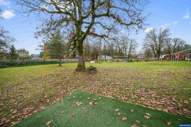 8550 Aumsville Hwy SE, Salem, OR 97317