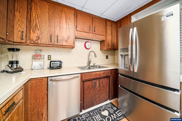 8550 Aumsville Hwy SE, Salem, OR 97317