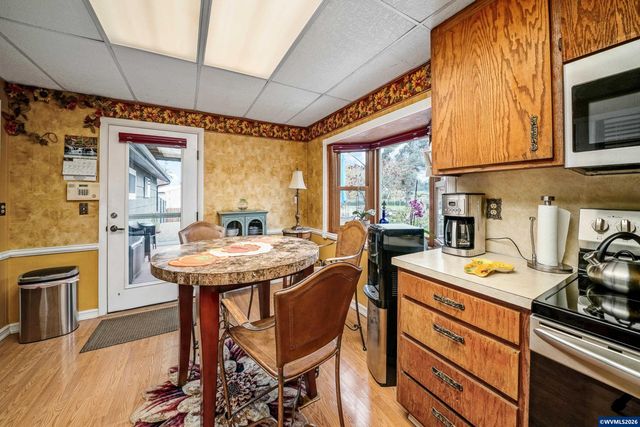 8550 Aumsville Hwy SE, Salem, OR 97317