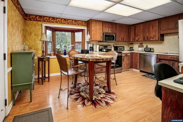 8550 Aumsville Hwy SE, Salem, OR 97317