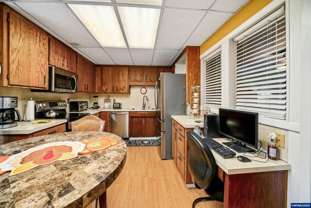 8550 Aumsville Hwy SE, Salem, OR 97317