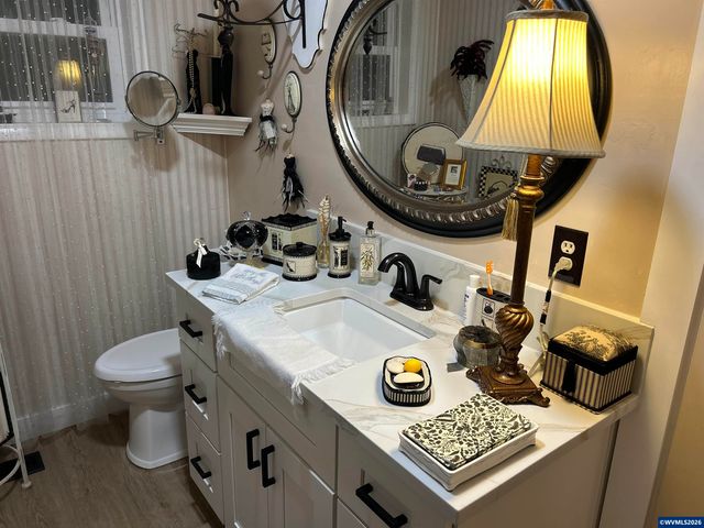 8550 Aumsville Hwy SE, Salem, OR 97317