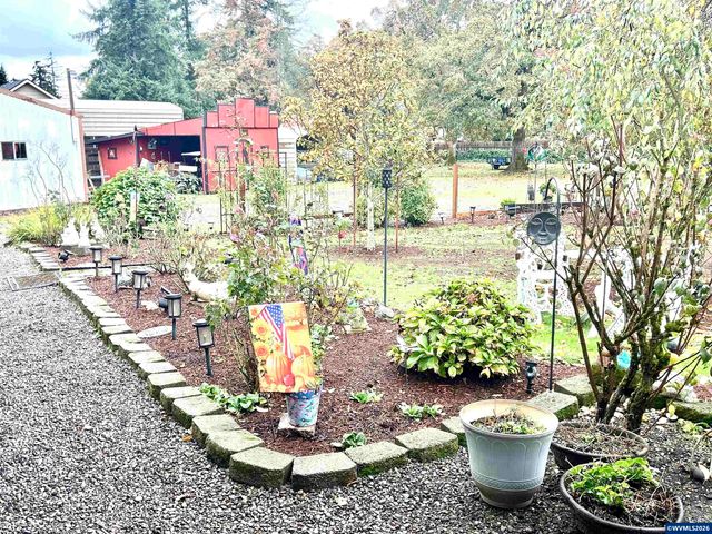 8550 Aumsville Hwy SE, Salem, OR 97317