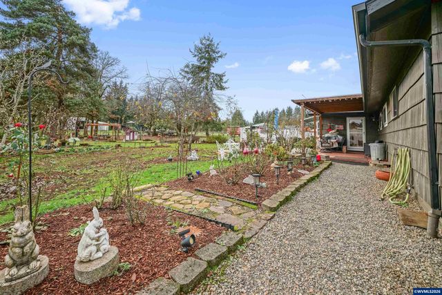 8550 Aumsville Hwy SE, Salem, OR 97317