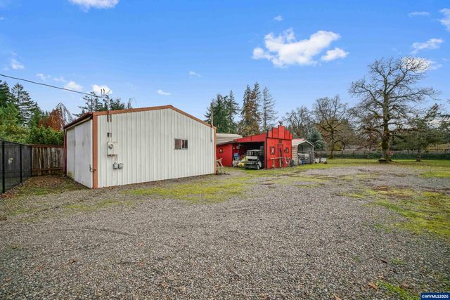 8550 Aumsville Hwy SE, Salem, OR 97317
