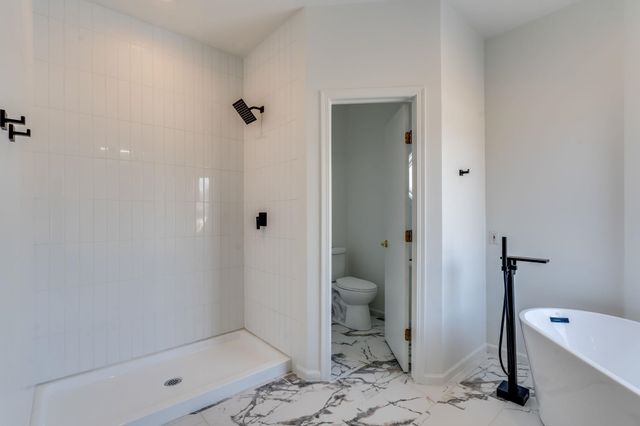 8229 E Oxford Ct, Wichita, KS 67226