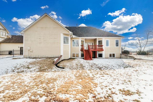 8229 E Oxford Ct, Wichita, KS 67226