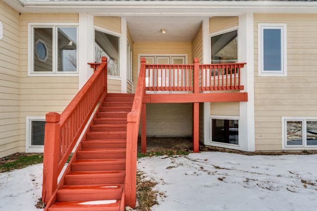 8229 E Oxford Ct, Wichita, KS 67226