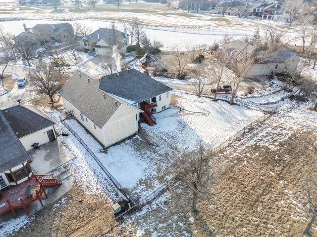 8229 E Oxford Ct, Wichita, KS 67226