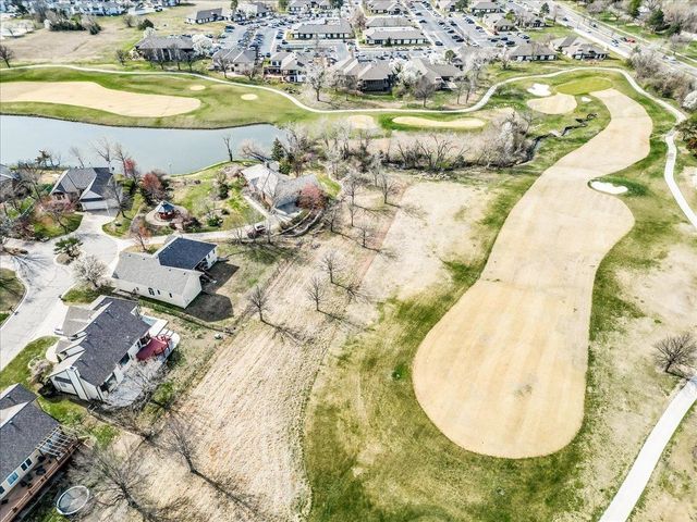 8229 E Oxford Ct, Wichita, KS 67226