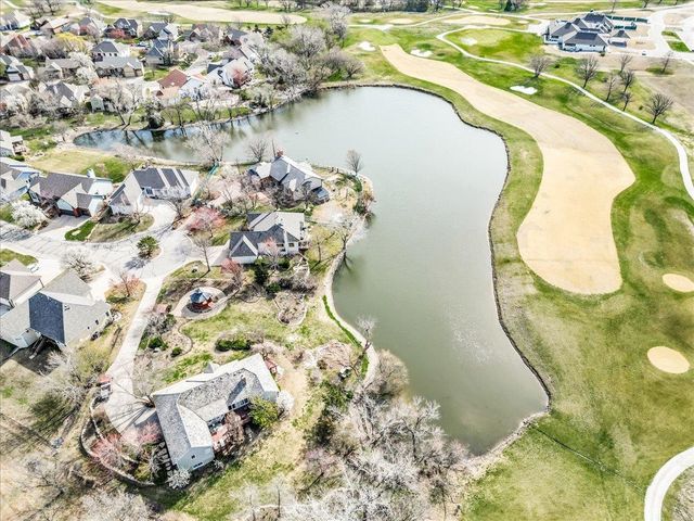 8229 E Oxford Ct, Wichita, KS 67226