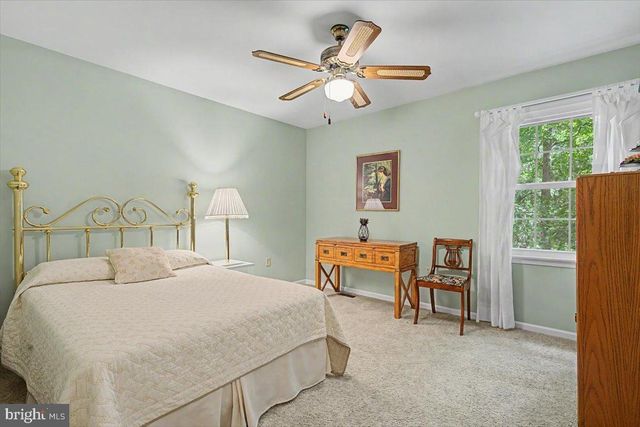 1 ICE POND TRL, Hockessin, DE 19707