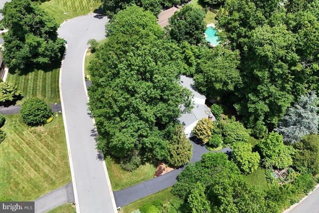 1 ICE POND TRL, Hockessin, DE 19707