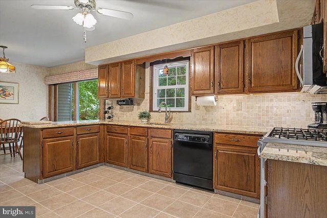 1 ICE POND TRL, Hockessin, DE 19707
