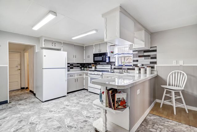 10125 4th Street NW, Albuquerque, NM 87114