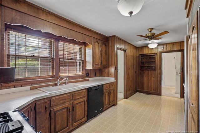 113 Star Hill Avenue, Fayetteville, NC 28303