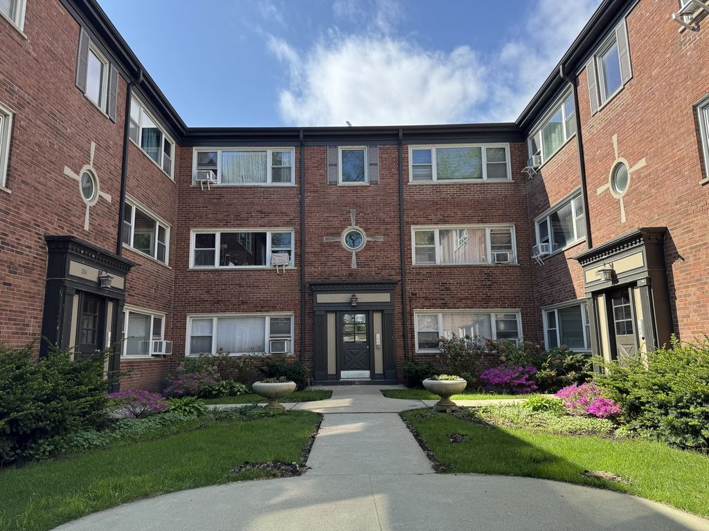 1316 Central Street 1E, Evanston, IL 60201